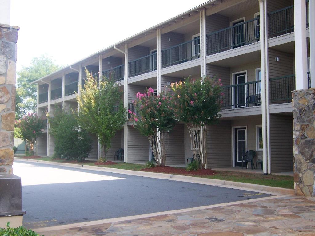 Lake Chatuge Lodge Hiawassee Eksteriør billede