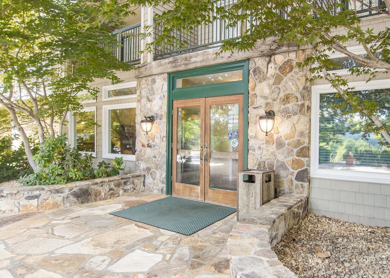 Lake Chatuge Lodge Hiawassee Eksteriør billede